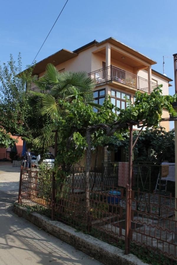 Apartments With A Parking Space Umag - 7110 Zewnętrze zdjęcie